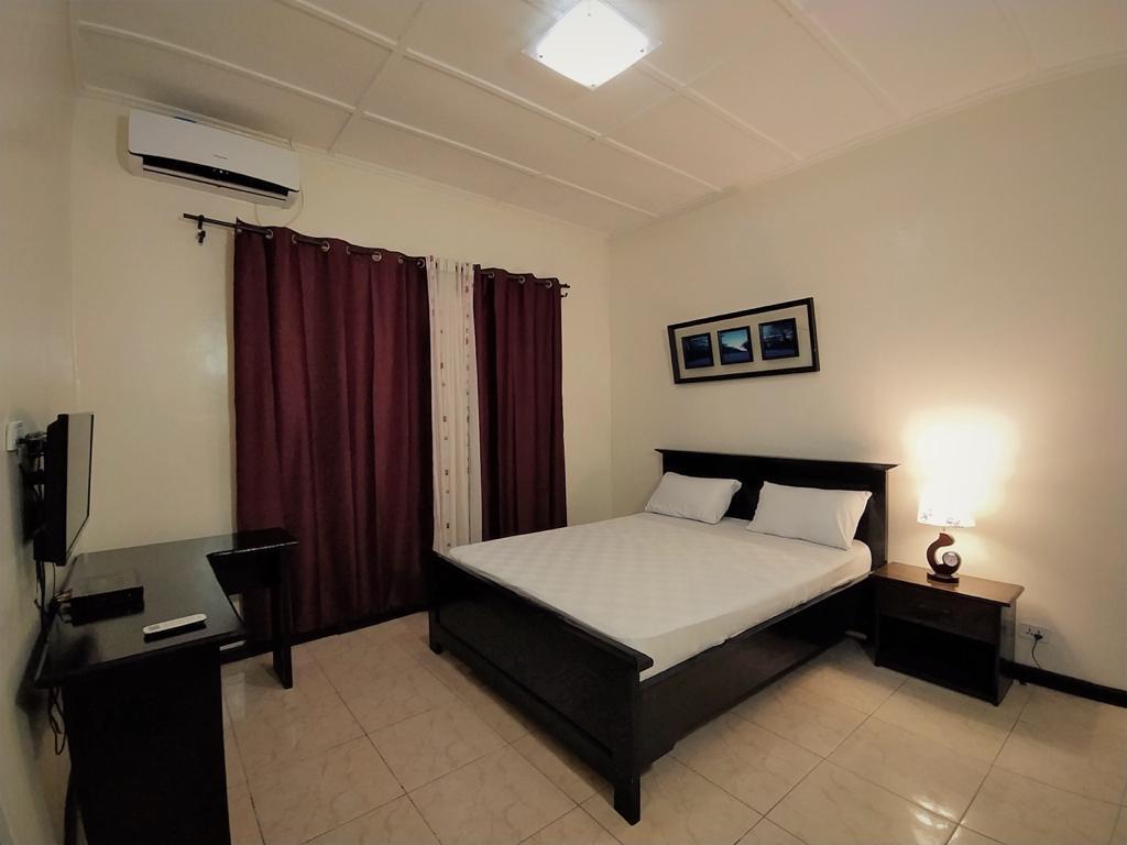Maryland Guesthouse Monrovia Zewnętrze zdjęcie