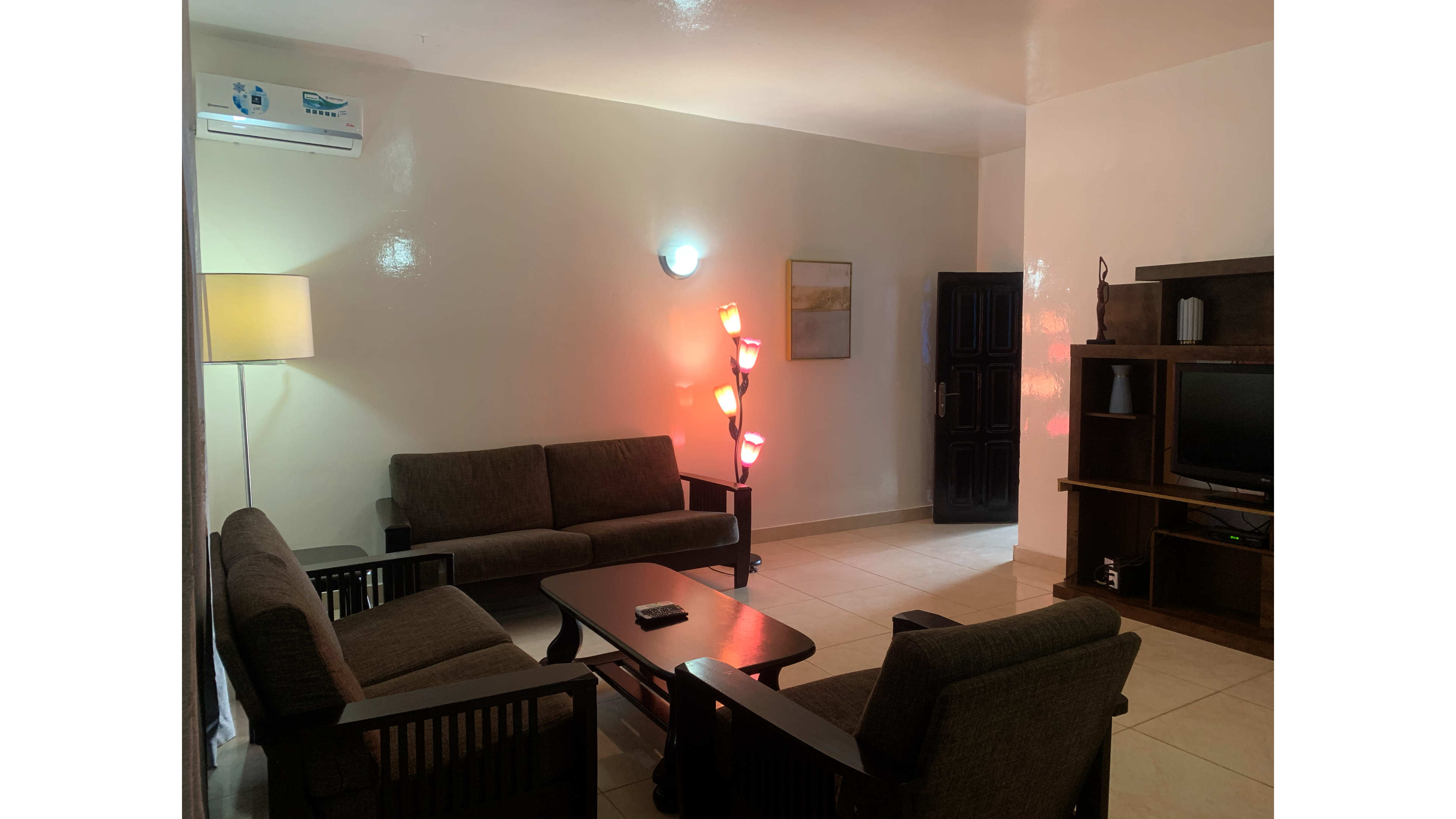 Maryland Guesthouse Monrovia Zewnętrze zdjęcie