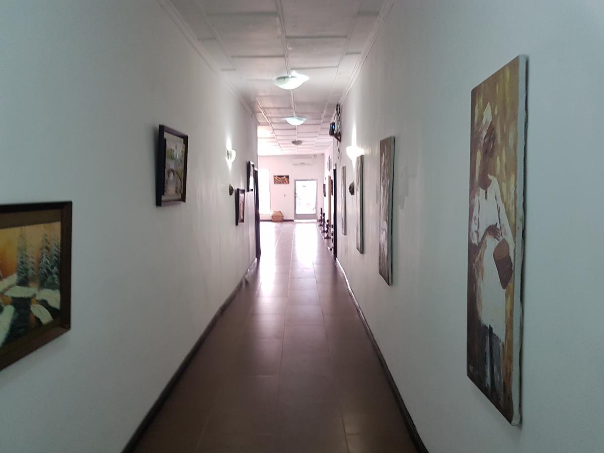 Maryland Guesthouse Monrovia Zewnętrze zdjęcie