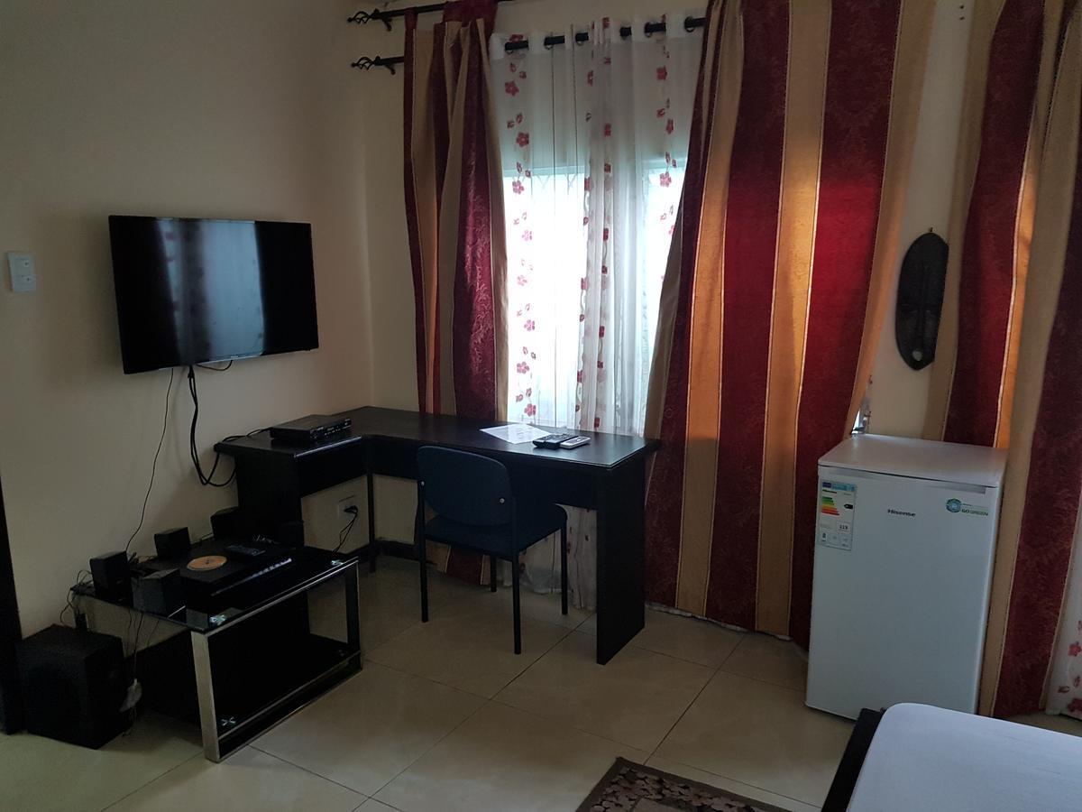 Maryland Guesthouse Monrovia Zewnętrze zdjęcie