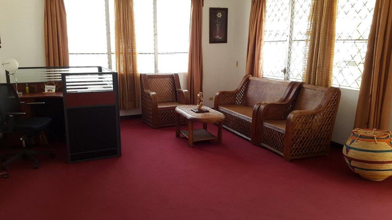 Maryland Guesthouse Monrovia Zewnętrze zdjęcie
