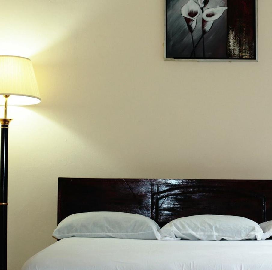 Maryland Guesthouse Monrovia Zewnętrze zdjęcie
