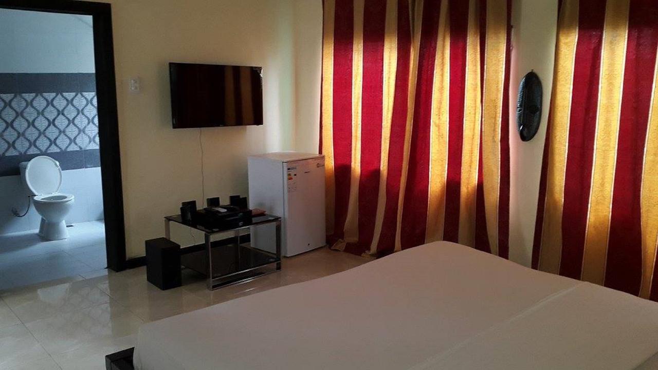 Maryland Guesthouse Monrovia Zewnętrze zdjęcie